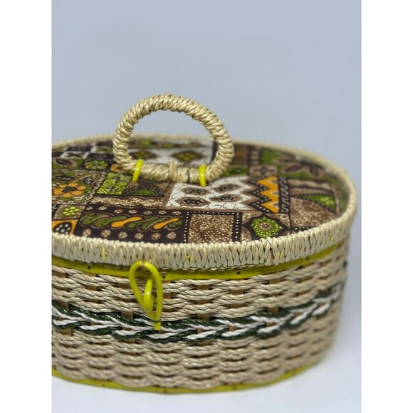 VTG Singer Woven Sewing Basket With Lid & Handle Patchwork Yellow Divided BOHO - Picture 3 of 10